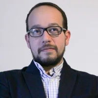 dr-cesar-jayaro